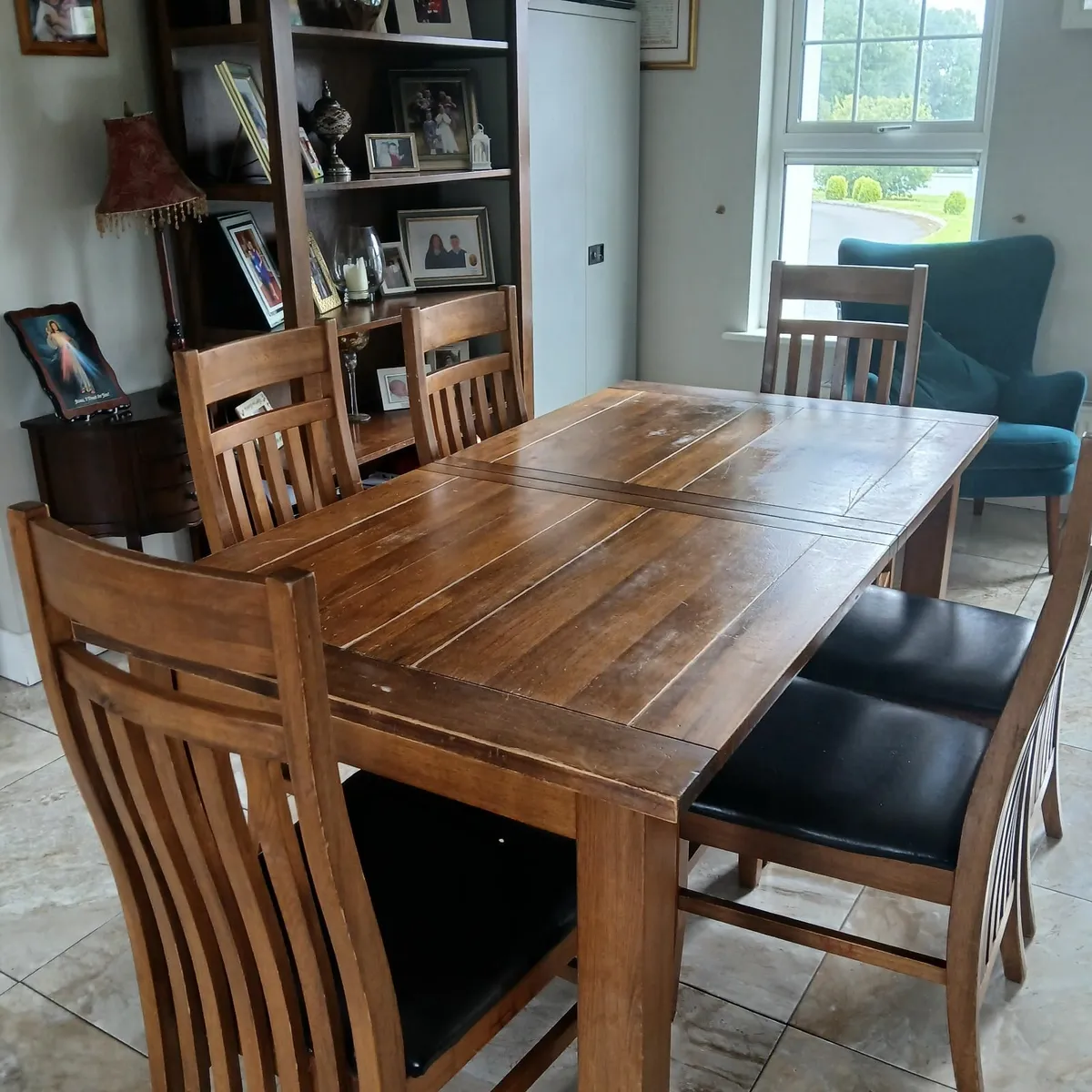 Dining table and chairs - Image 3