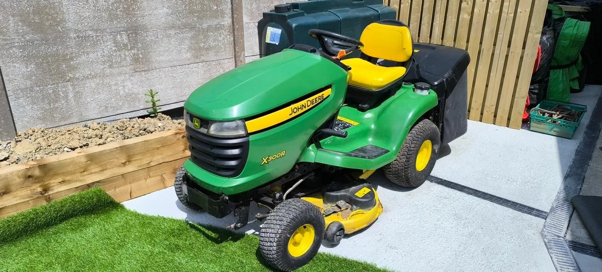 John Deere X300R 42" Deck - Image 2