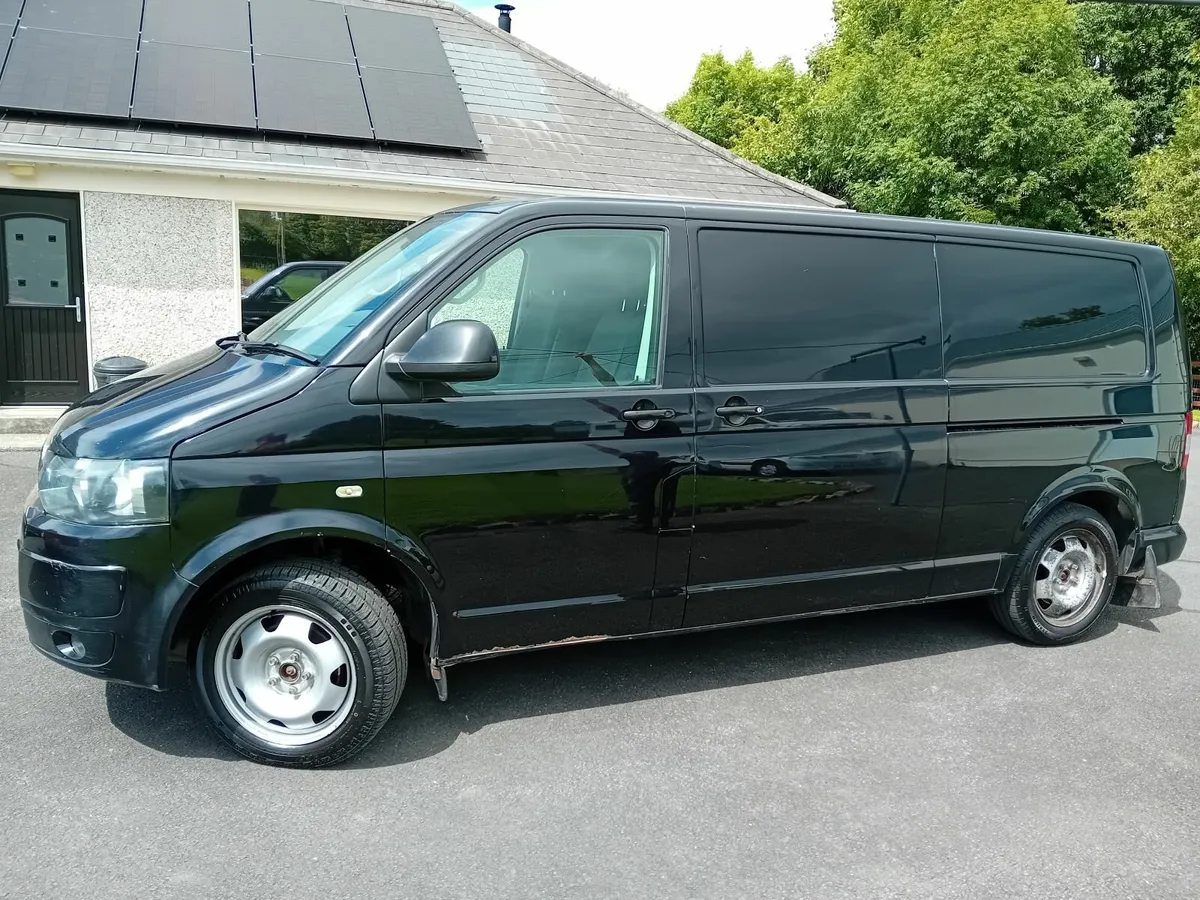 2015 Volkswagen Transporter - Image 1