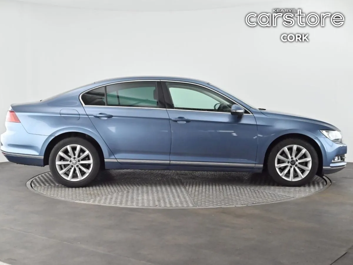 Volkswagen Passat 1.6 TDI 120HP Highline - Image 3