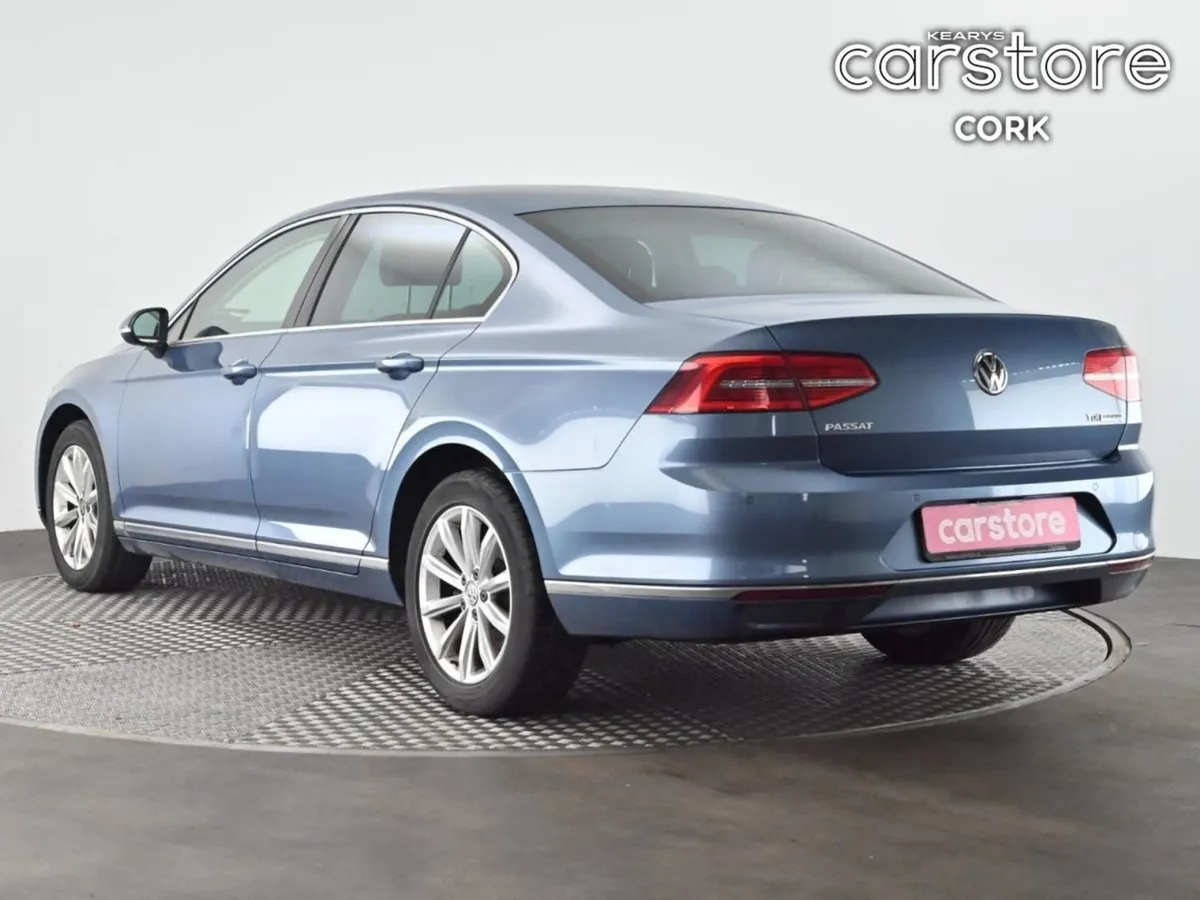 Volkswagen Passat 1.6 TDI 120HP Highline - Image 4