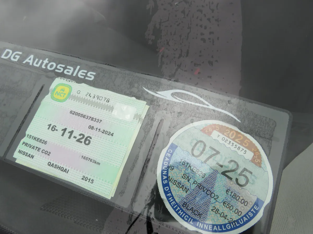 Nissan Qashqai 2015 5DR BLACK LOW MILES DIESEL - Image 3
