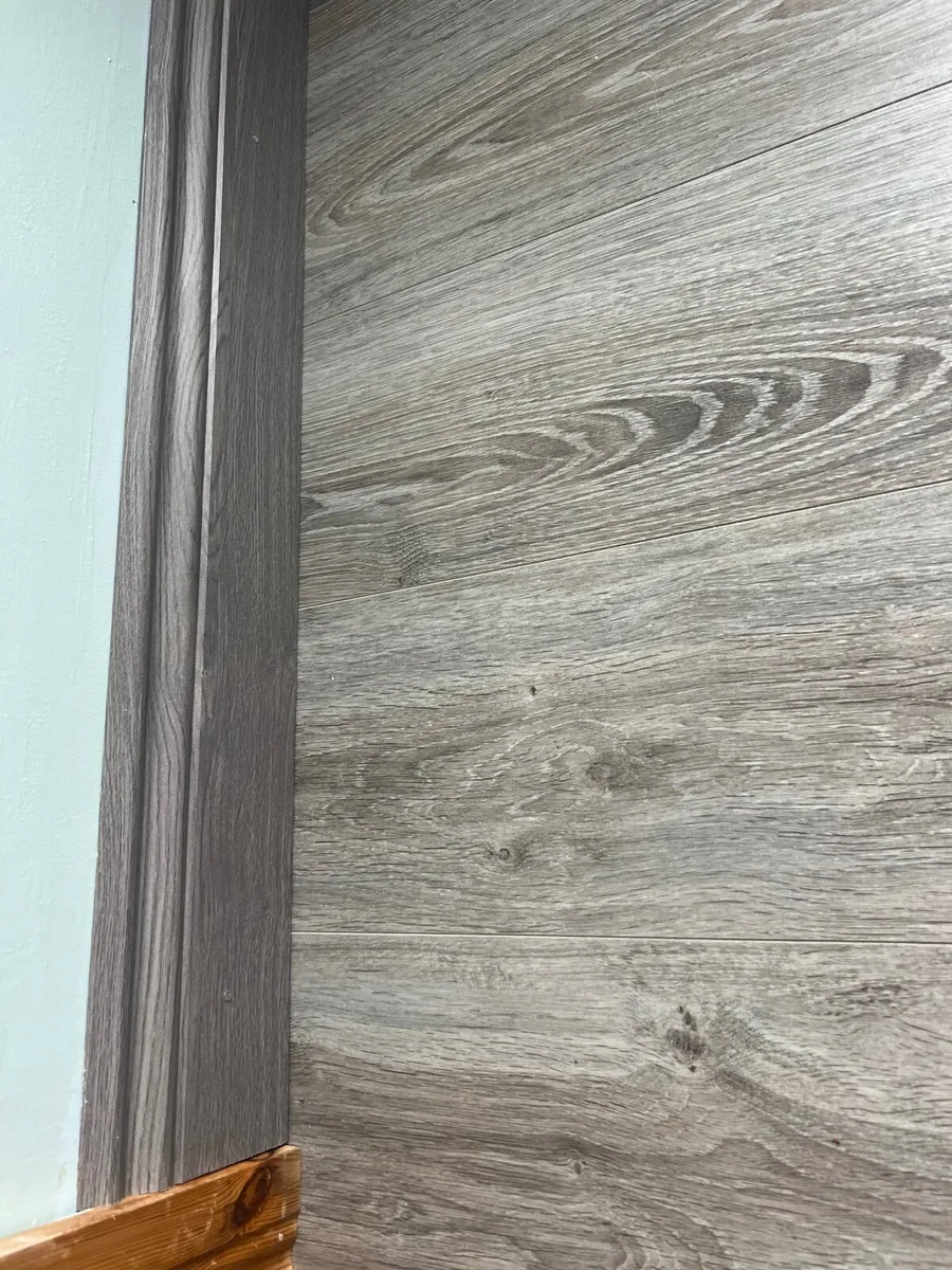 Floor boards - Image 1