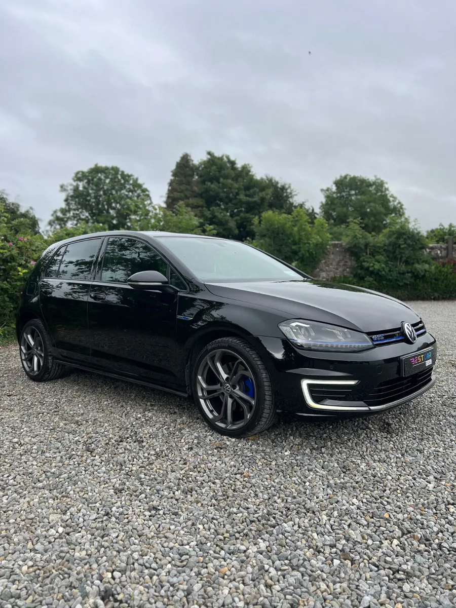 2016 Volkswagen Golf  1.4 Tsi GTE Automatic 204 hp - Image 2