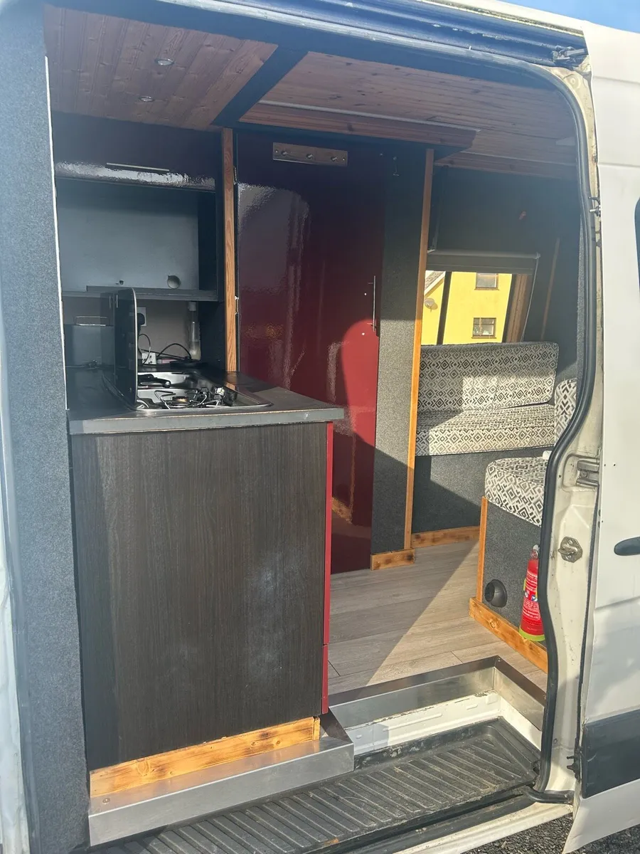 2015 VOLKSWAGEN CRAFTER CAMPER - Image 4