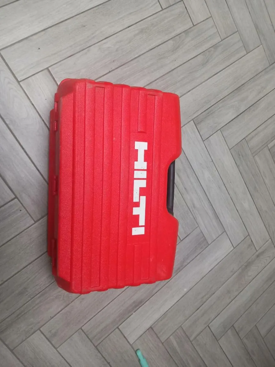 Hilti circular saw - Image 1