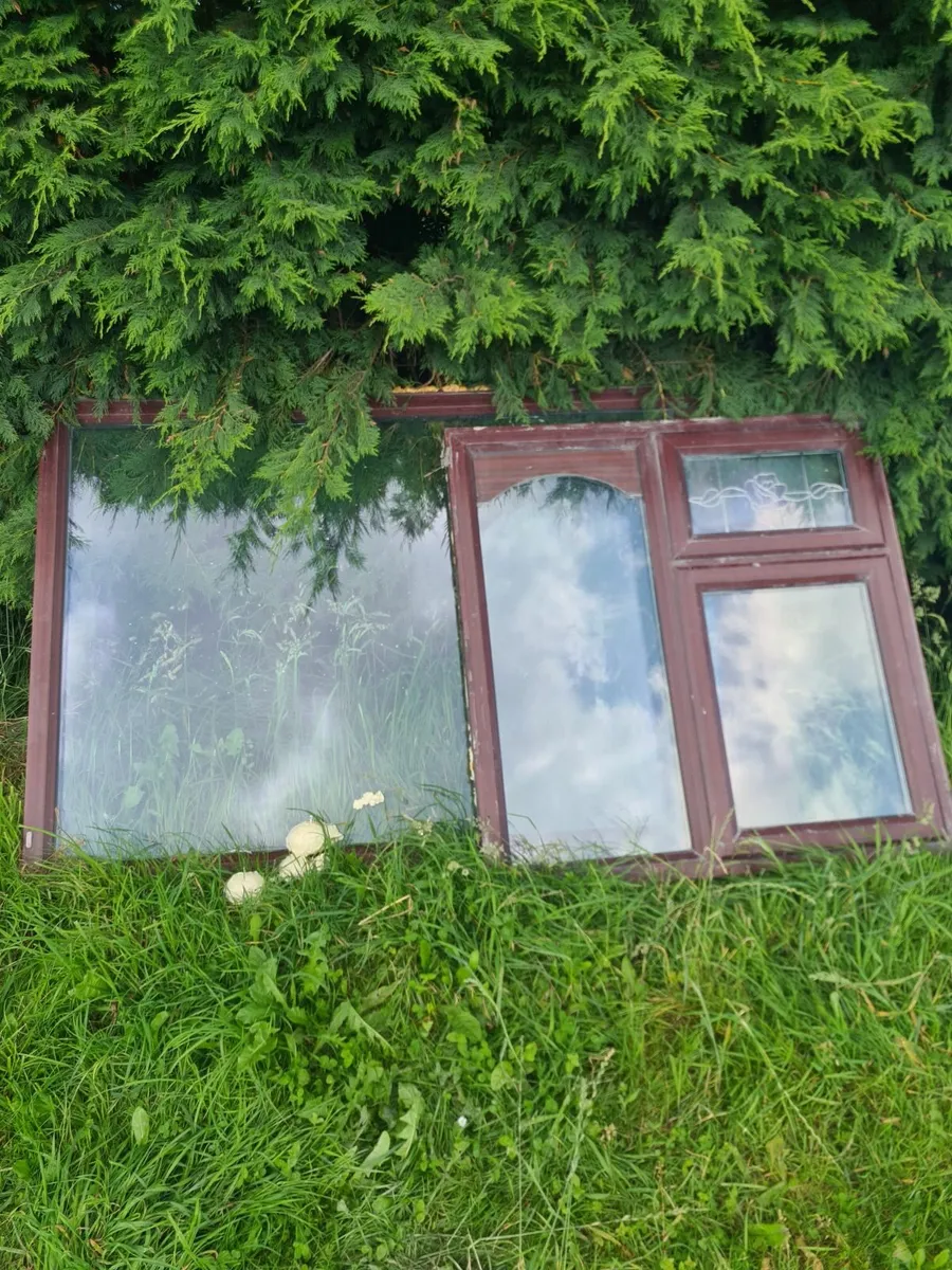 Windows and door - Image 3