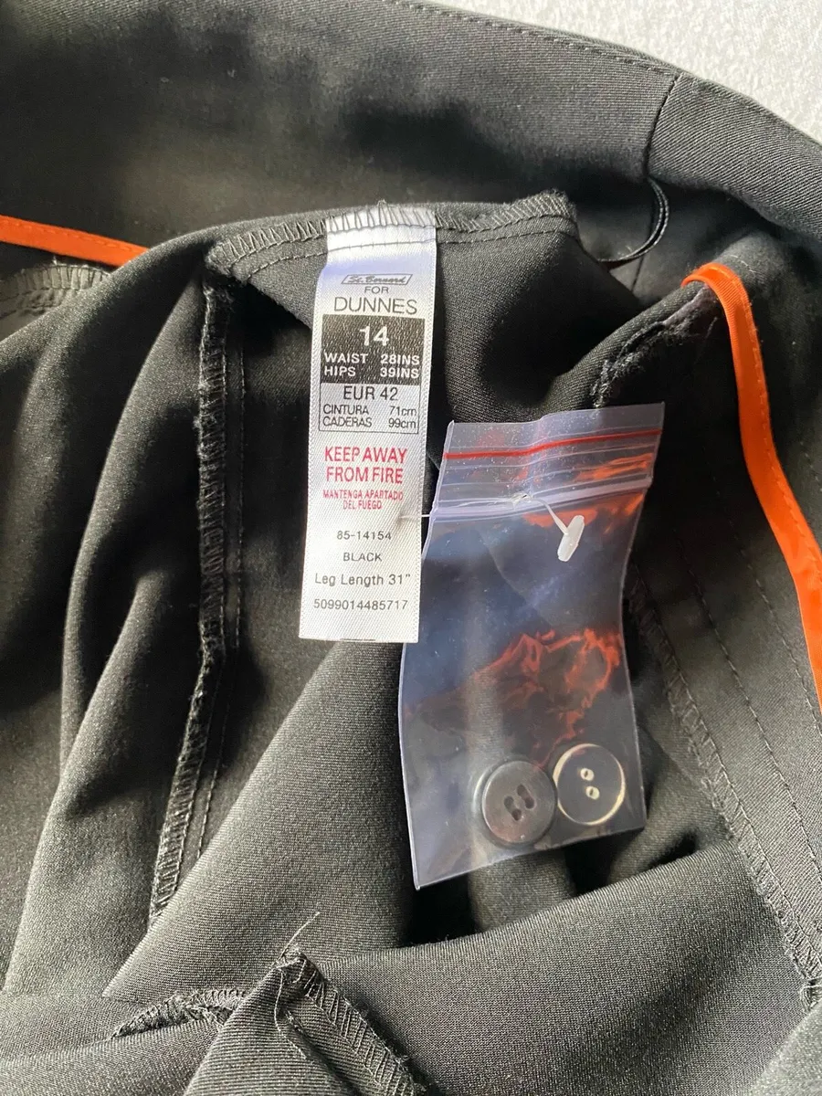Women’s Casual New Black Trousers Dunnes size 14 - Image 4