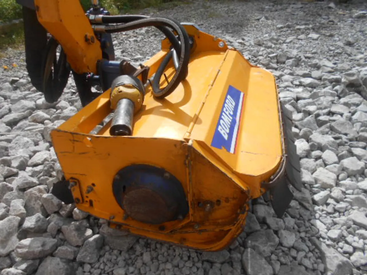 BOMFORD FALCON 5.5 EVO, 900 Hours - Image 3