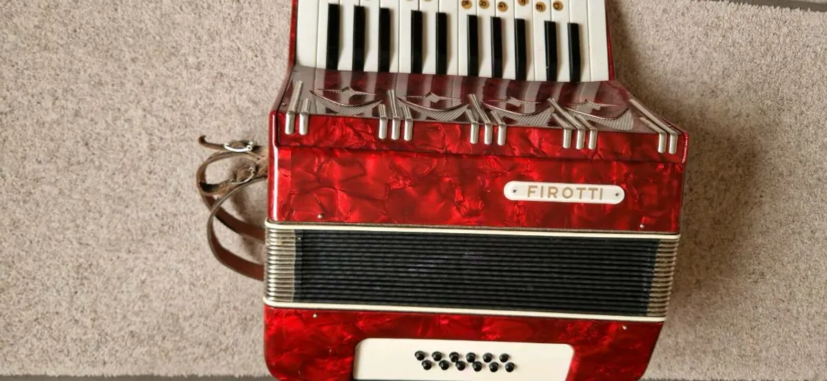Firotti 12 base Accordion - Image 4