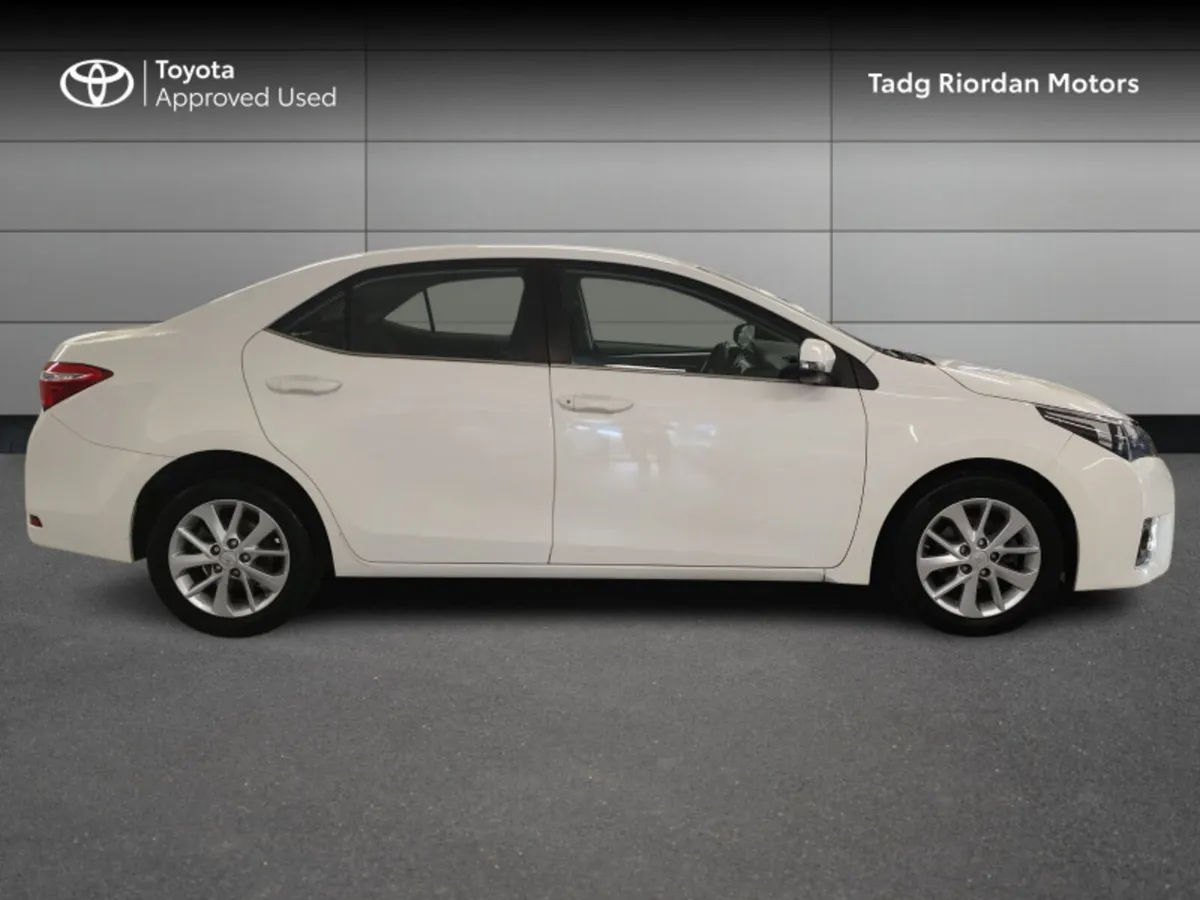 Toyota Corolla 1.4 D-4D LUNA 4DR - Image 3