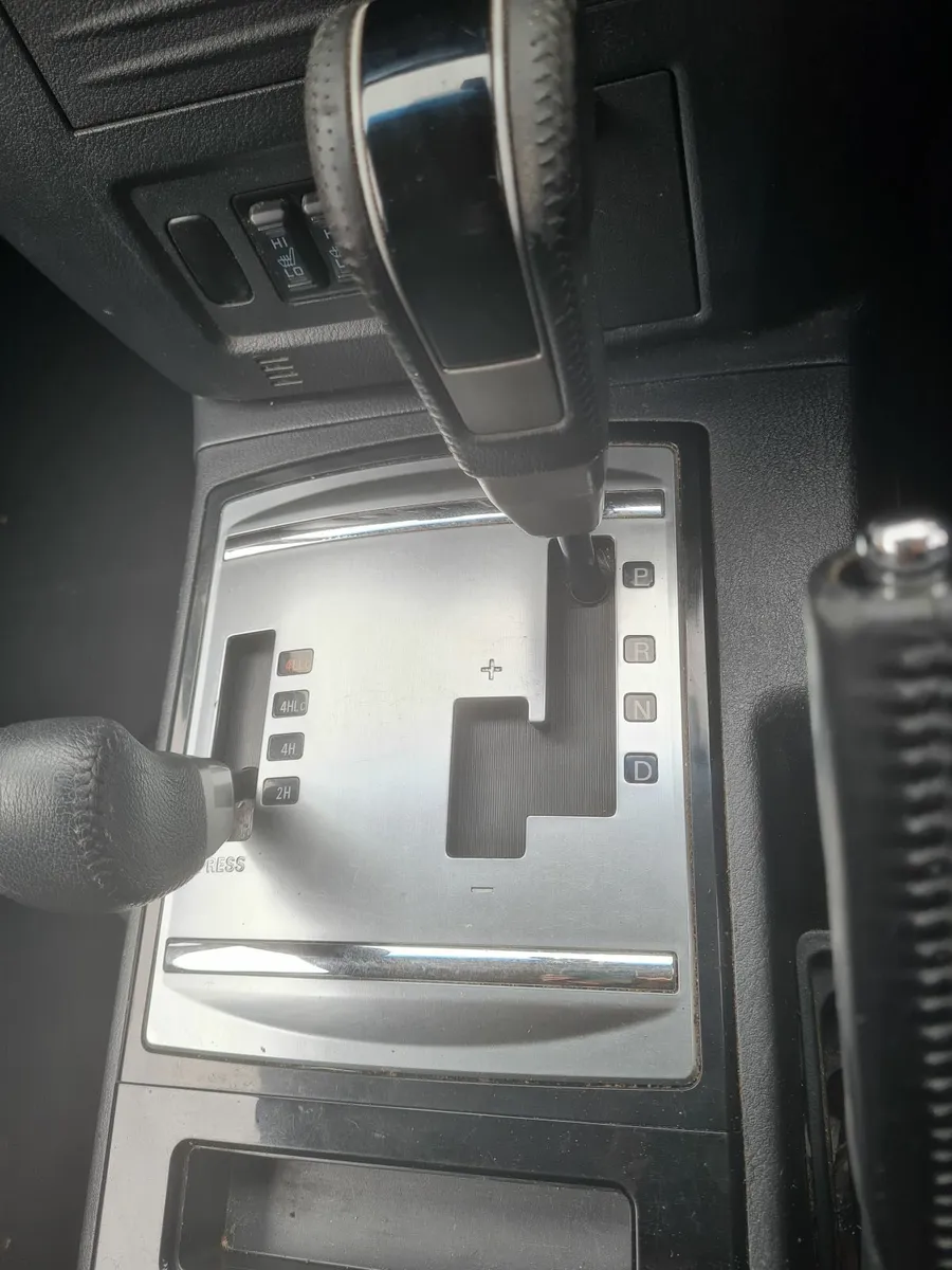 Mitsubishi Pajero 2016 - Image 2