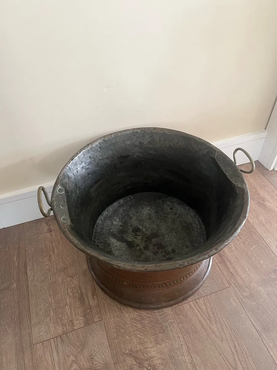 Antique Georgian Copper Log Cauldron - Image 2