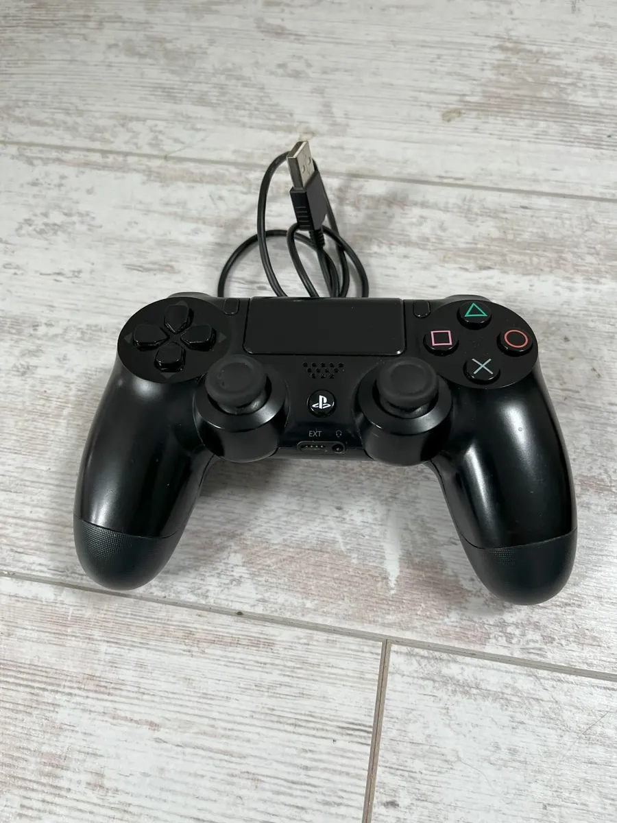 PlayStation 4 Slim 1TB with one controller - Image 2
