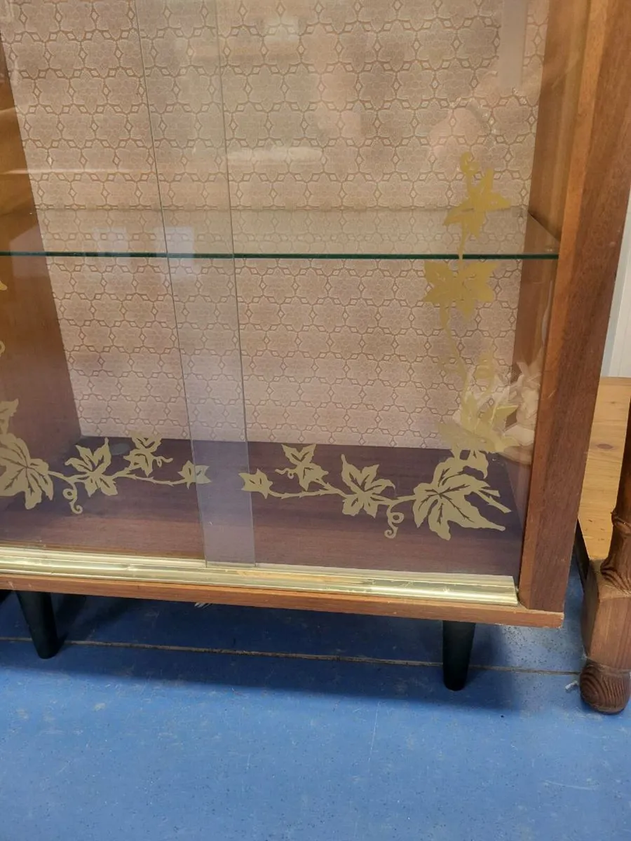 North West Hospice Charity Shop vintage display un - Image 3