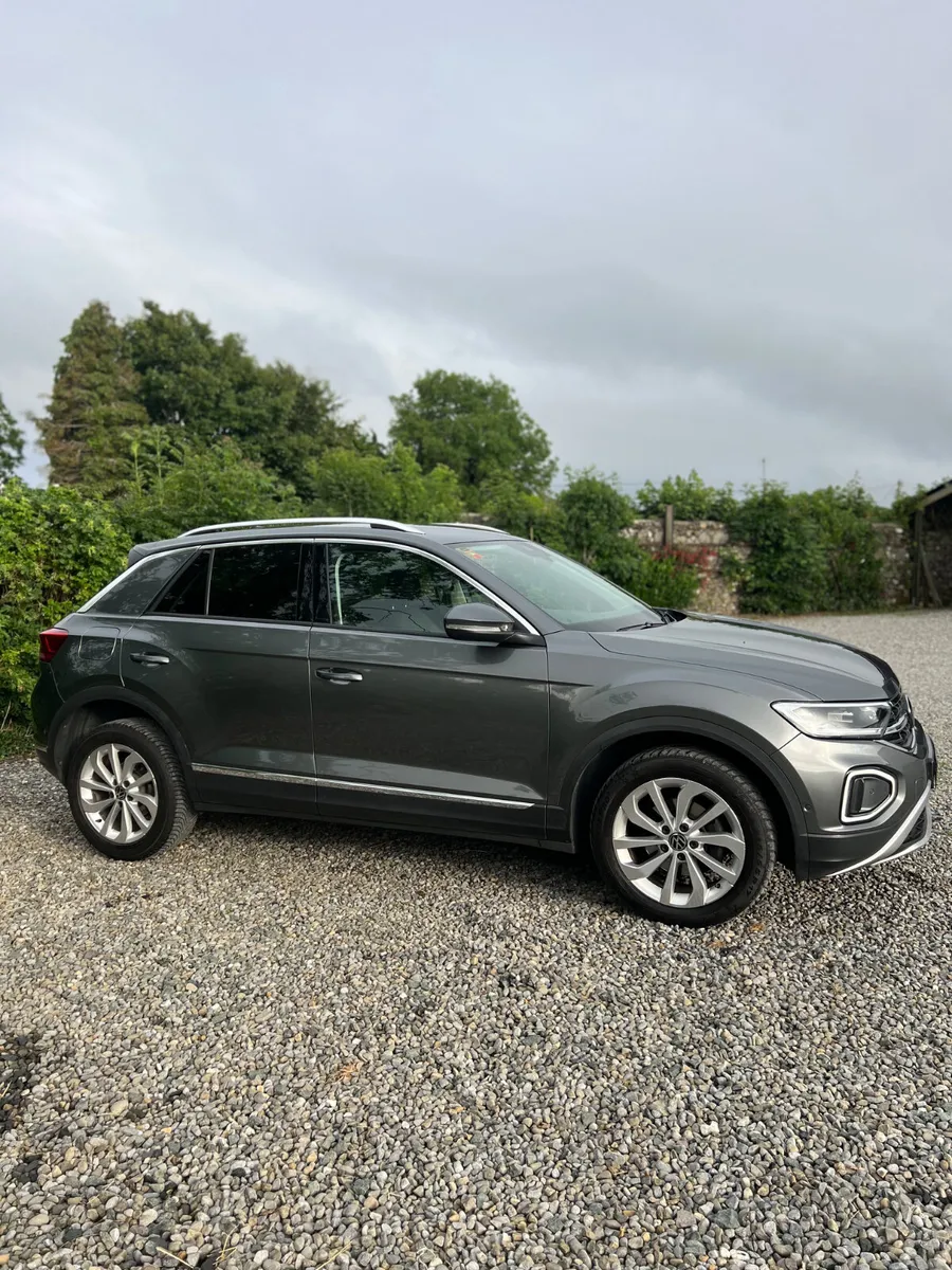 2022 Volkswagen T-Roc 1.5 Tsi 150 bhp Automatic - Image 3