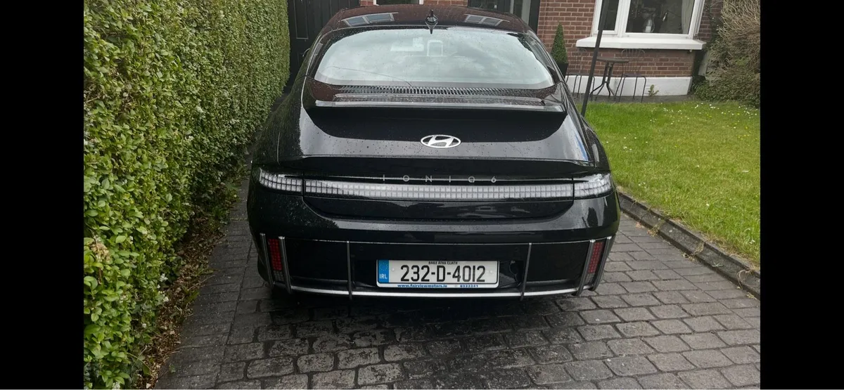 Car - Image 2