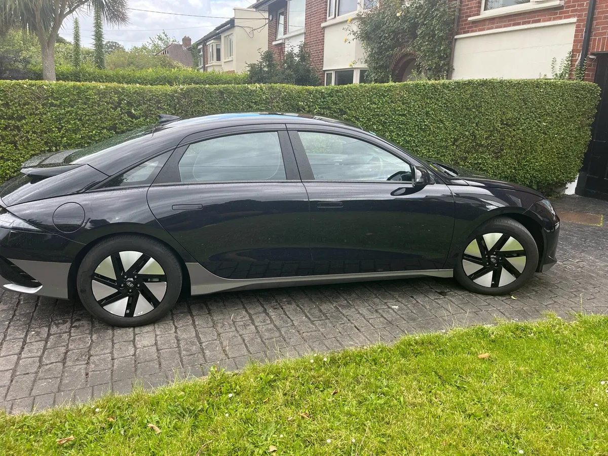 Car - Image 4