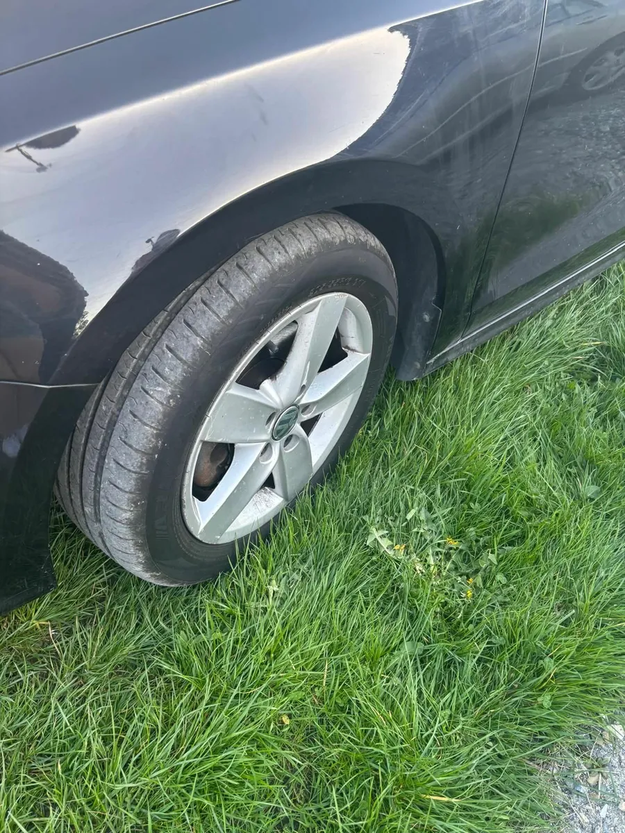 Volkswagen Jetta 2015 - Image 3