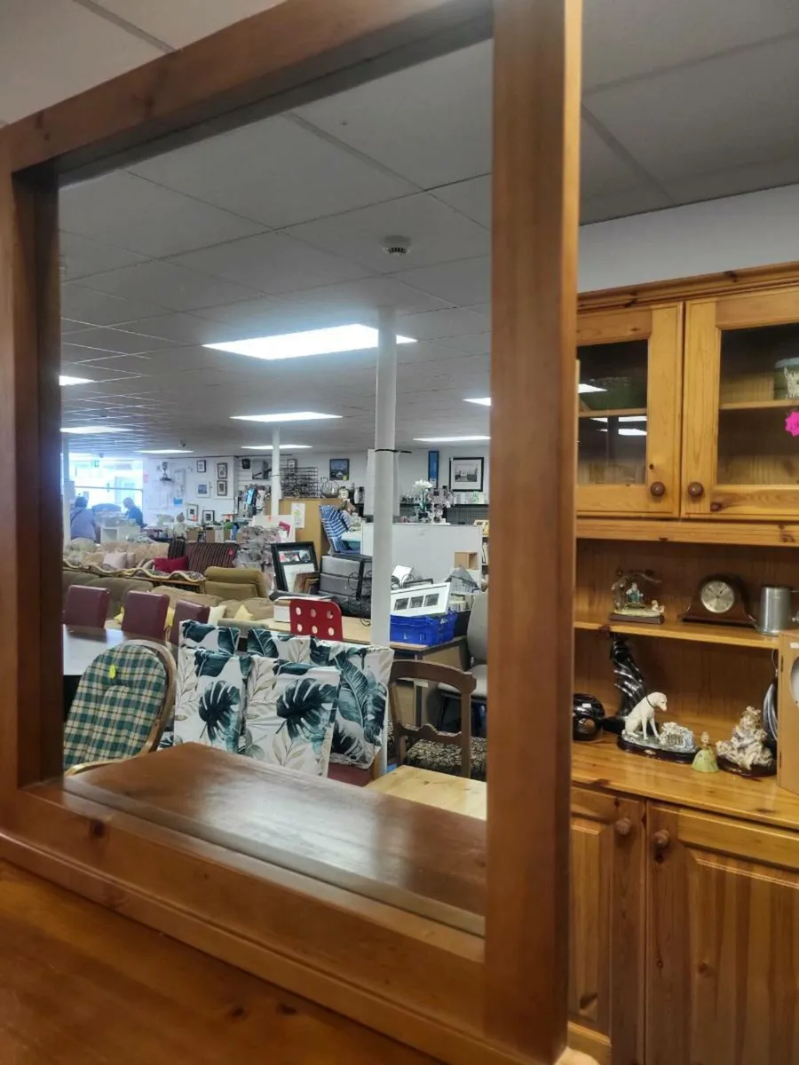 North West Hospice Charity Shop dressing table - Image 3