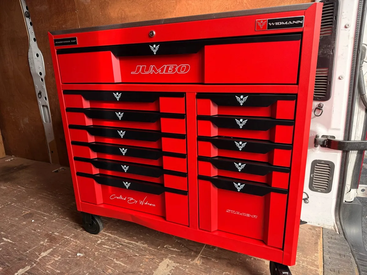 BRAND NEW 12 DRAWER TOOL CHEST FULL OF TOOLS - Image 1