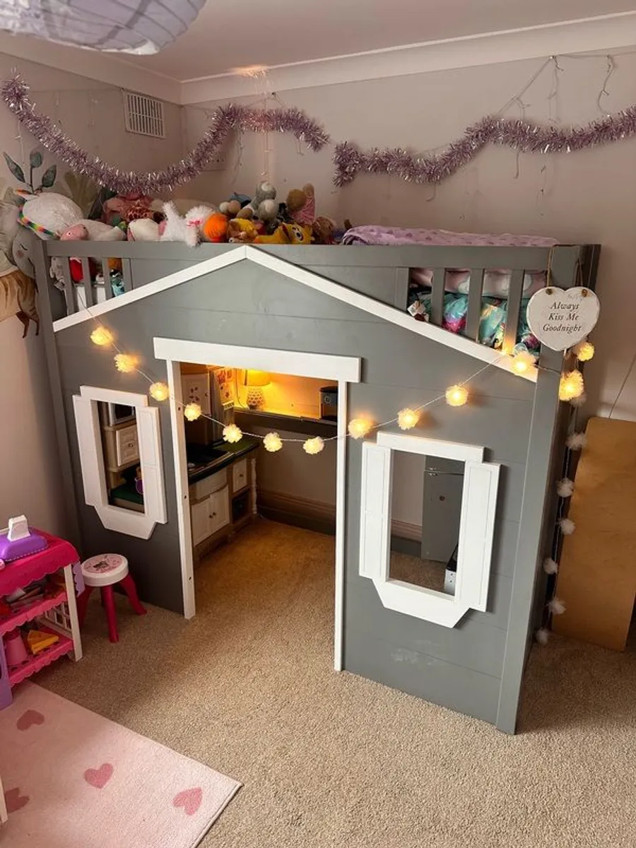 Playhouse Bunk Bed - Image 1