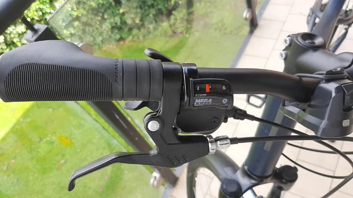 nearly new Bicycle - Image 3