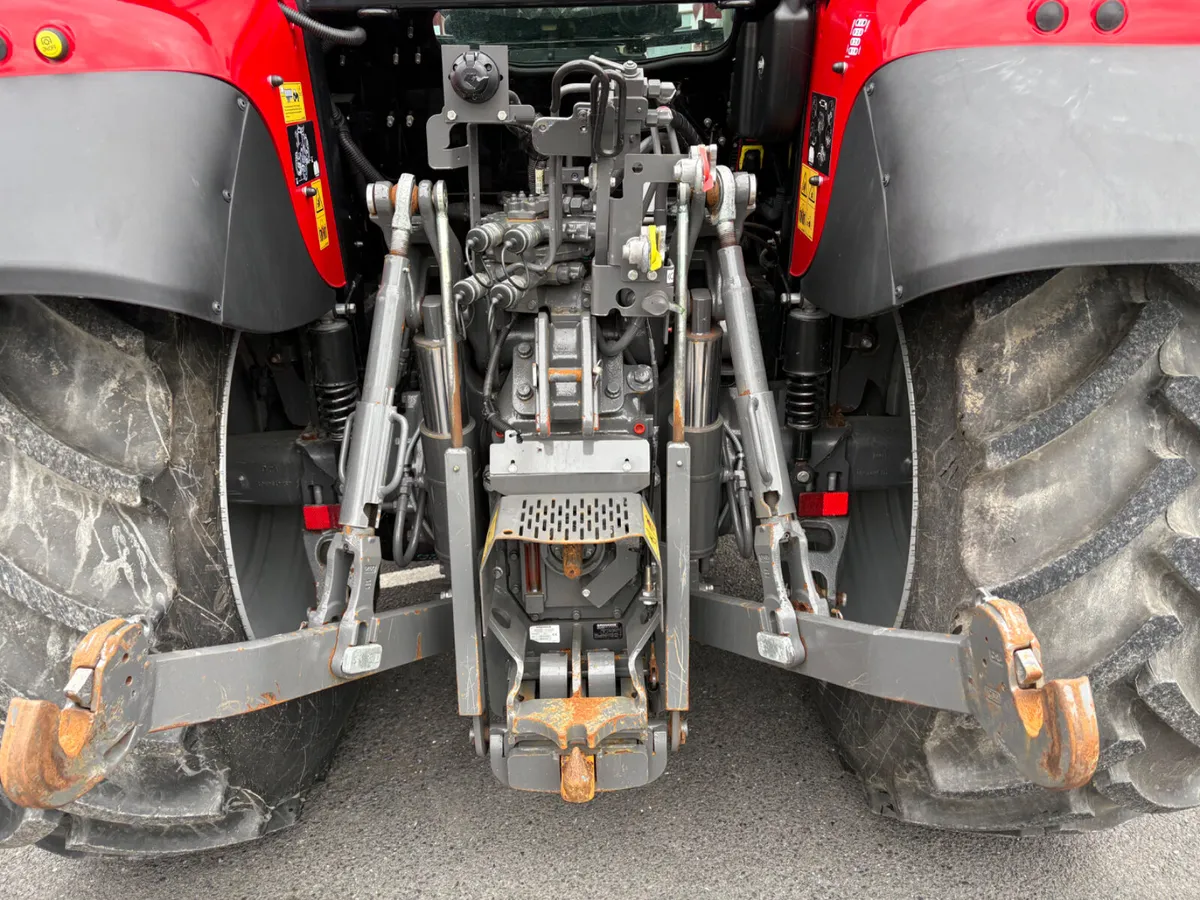 Massey Ferguson 5713s - Image 4