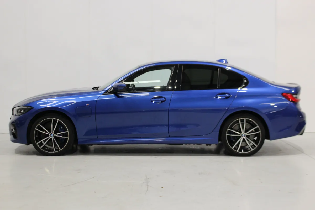 2021 BMW 330E  M SPORT Loaded with extras! - Image 4