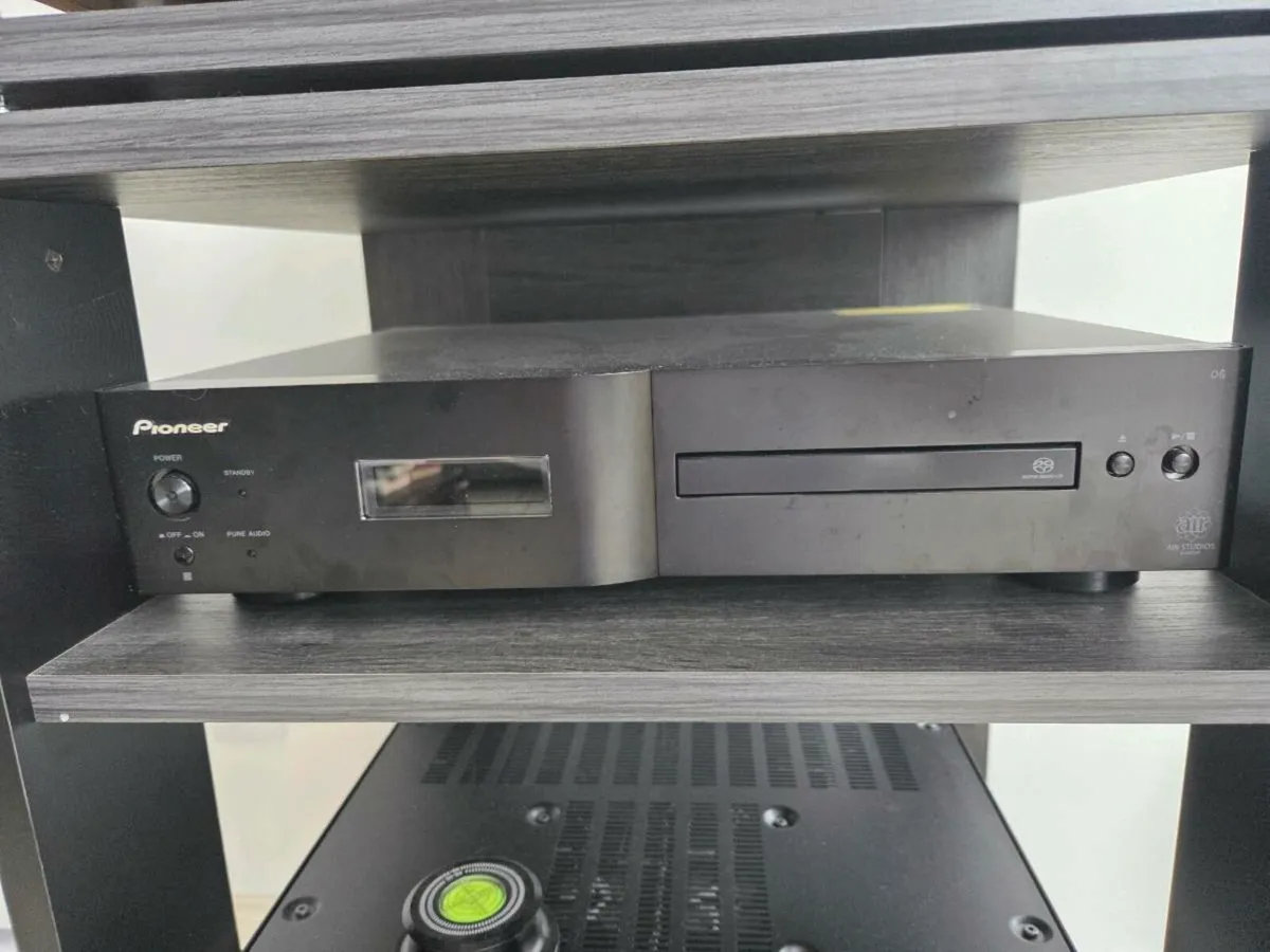 Amplifier CD player, turntable,  floor standing ss - Image 3