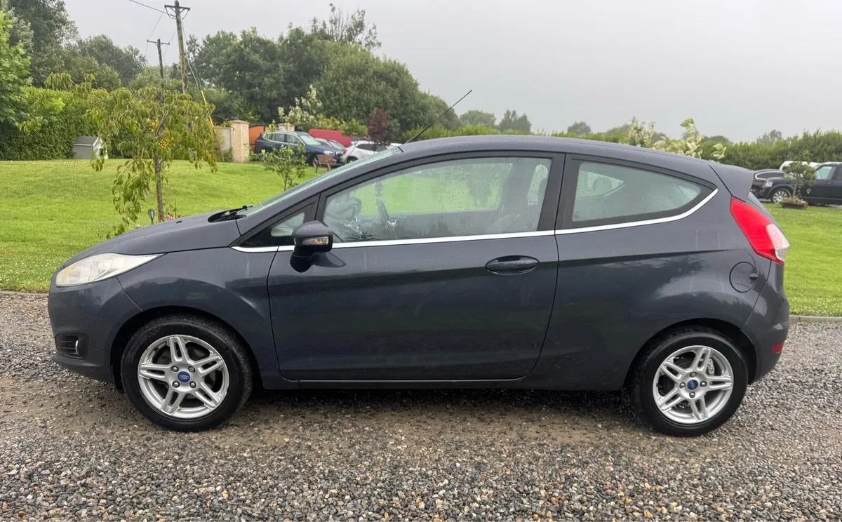 Ford Fiesta - Image 3