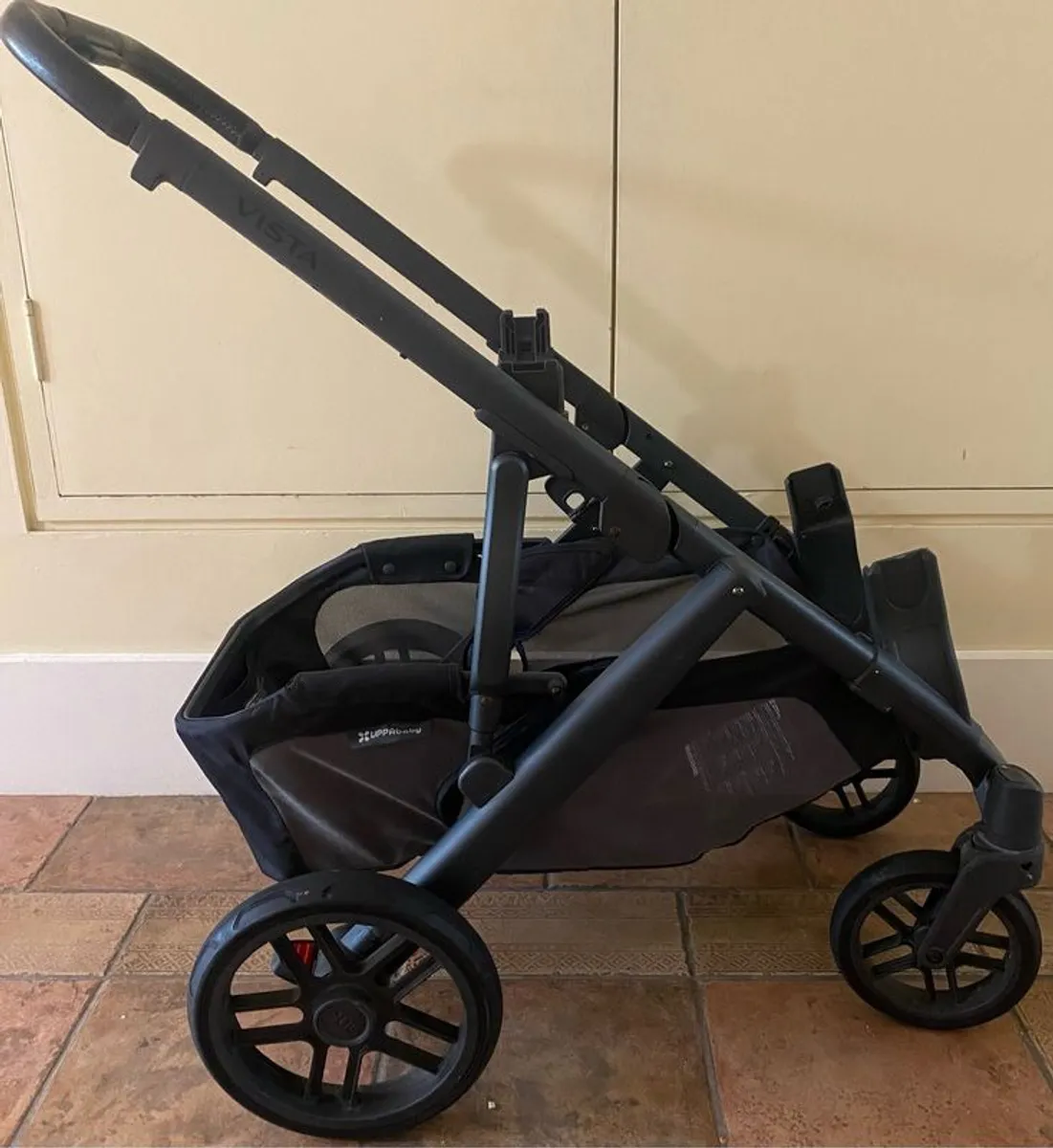 Uppababy Vista 2 Pram Frame (Double) With Basket - Image 1