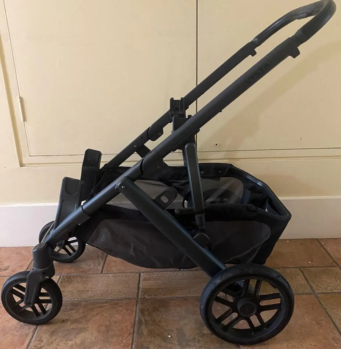 Uppababy Vista 2 Pram Frame (Double) With Basket - Image 2
