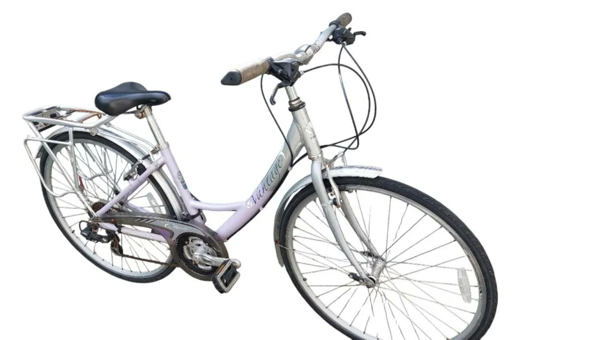 Viking Vantage Step Through City Bike - Image 3