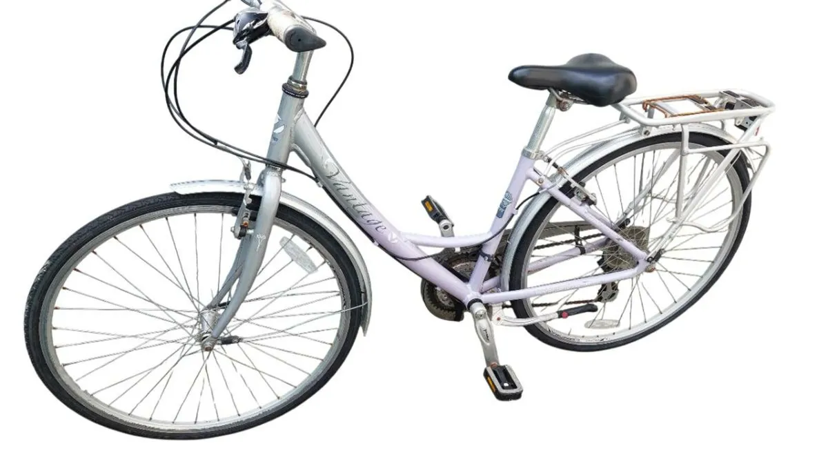 Viking Vantage Step Through City Bike - Image 4