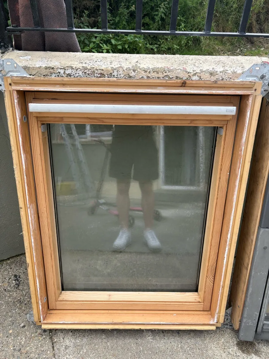2 Velux roof windows GGL M04 - great condition - Image 4