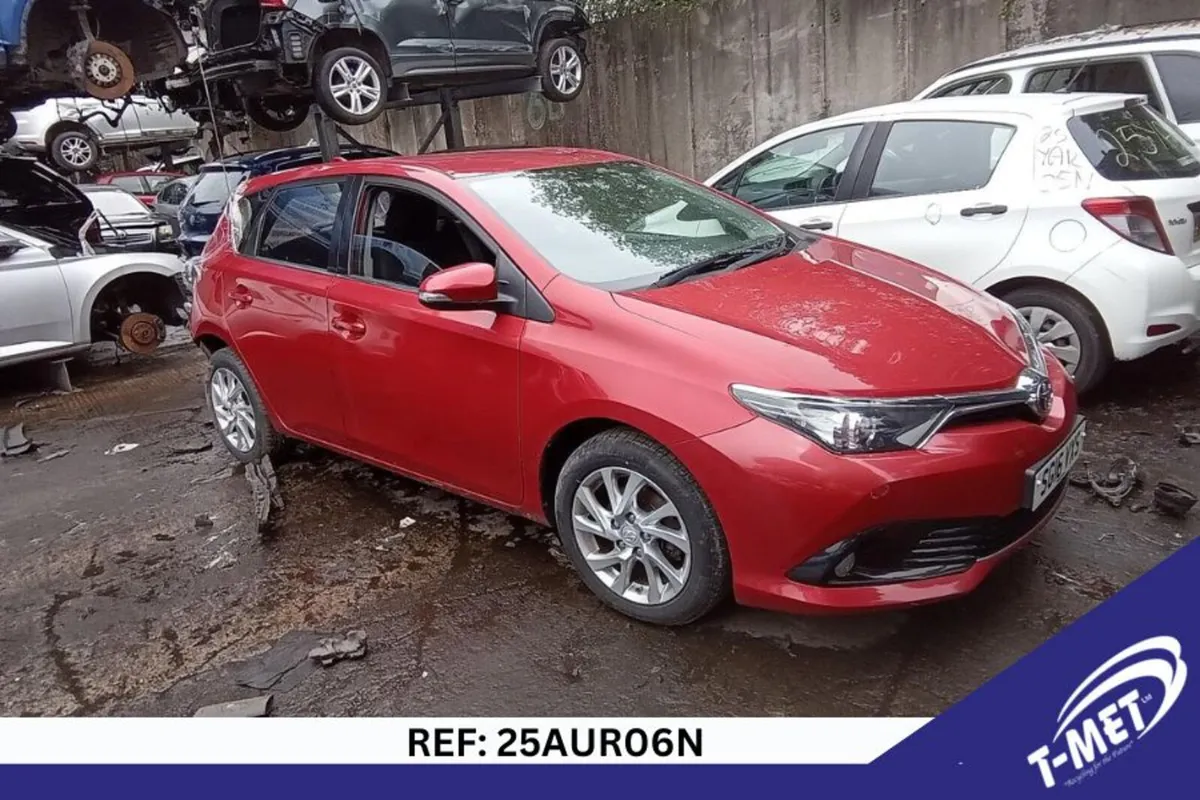 2016 TOYOTA  AURIS BREAKING FOR PARTS - Image 1