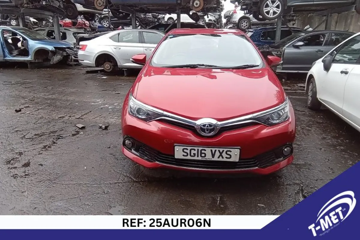 2016 TOYOTA  AURIS BREAKING FOR PARTS - Image 2