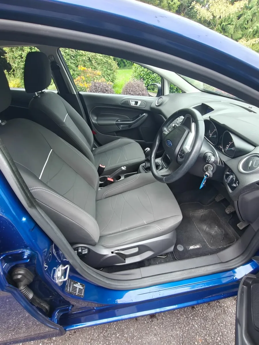 2017 Ford Fiesta - Image 2