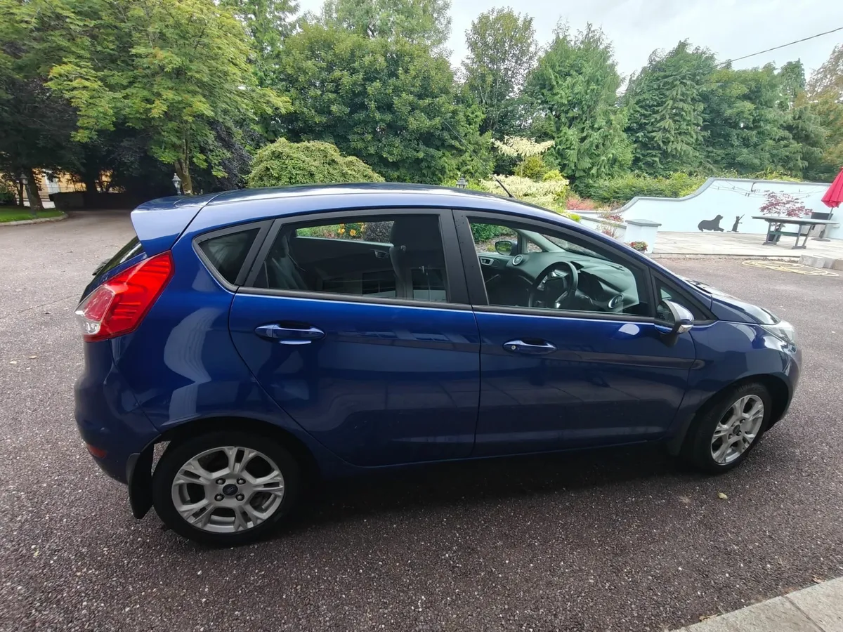 2017 Ford Fiesta - Image 3