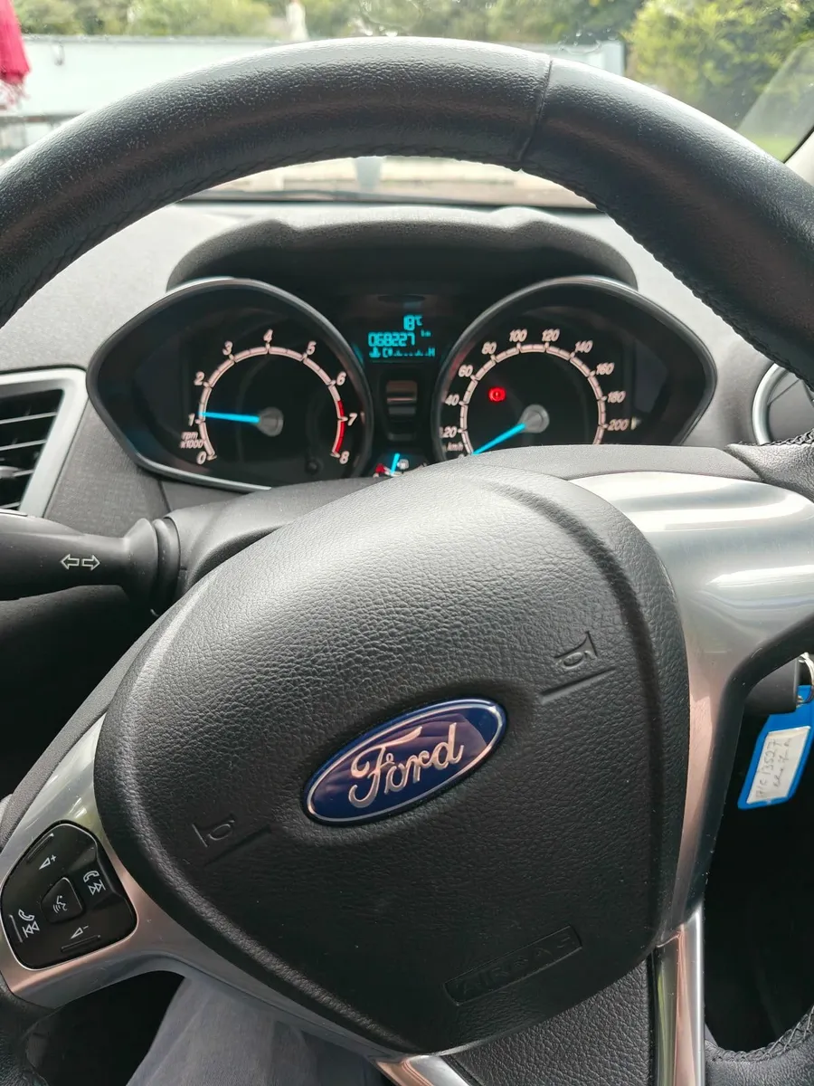 2017 Ford Fiesta - Image 4