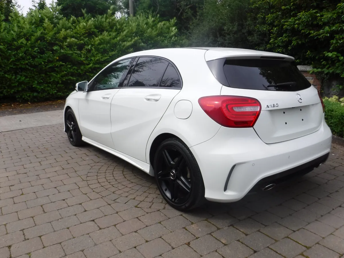 MERCEDES A180 1.6 AUTO AMG NIGHT EDITION - Image 4