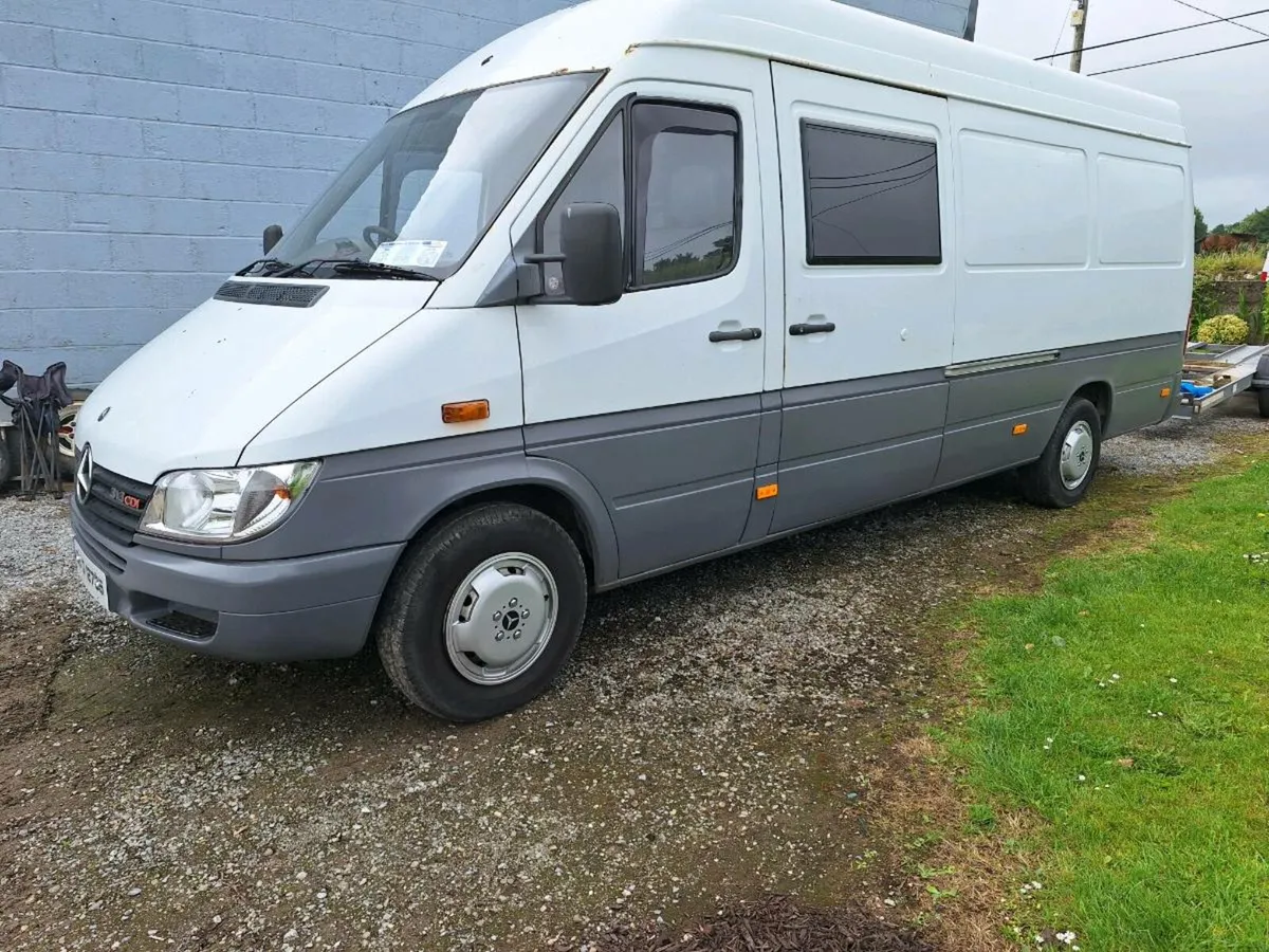 Mercedes sprinter Camper - Image 1