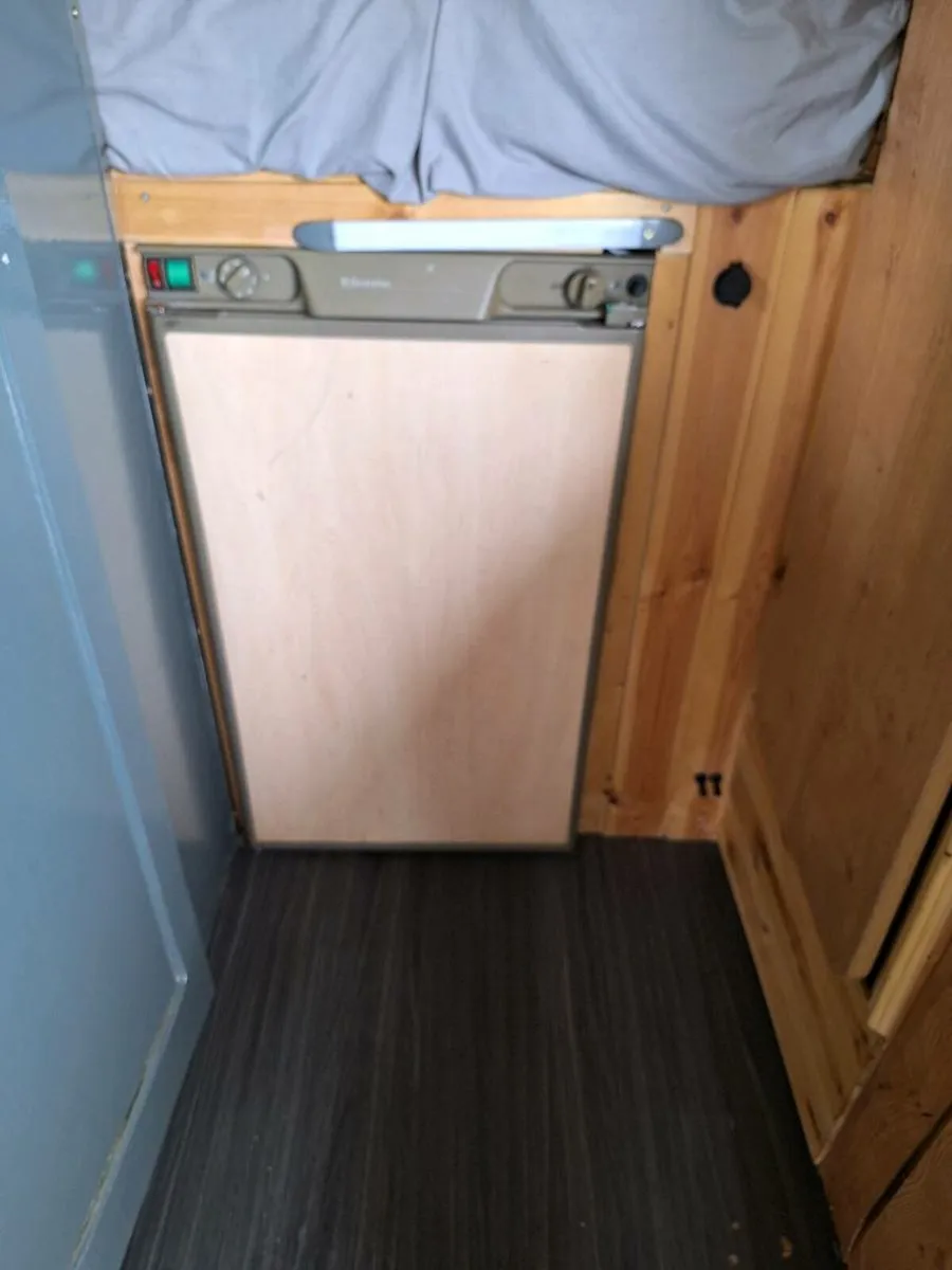 Mercedes sprinter Camper - Image 4