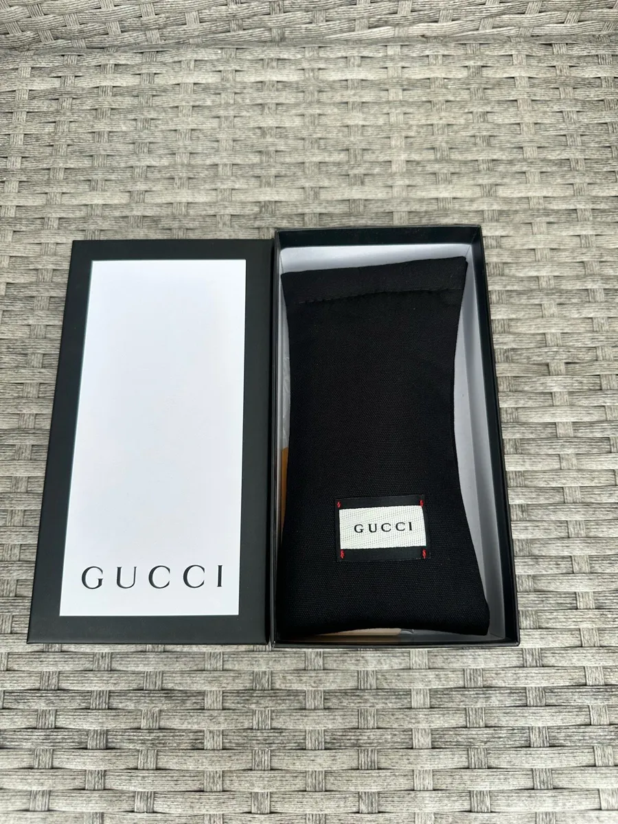 Men’s Gucci Sunglasses - Image 3