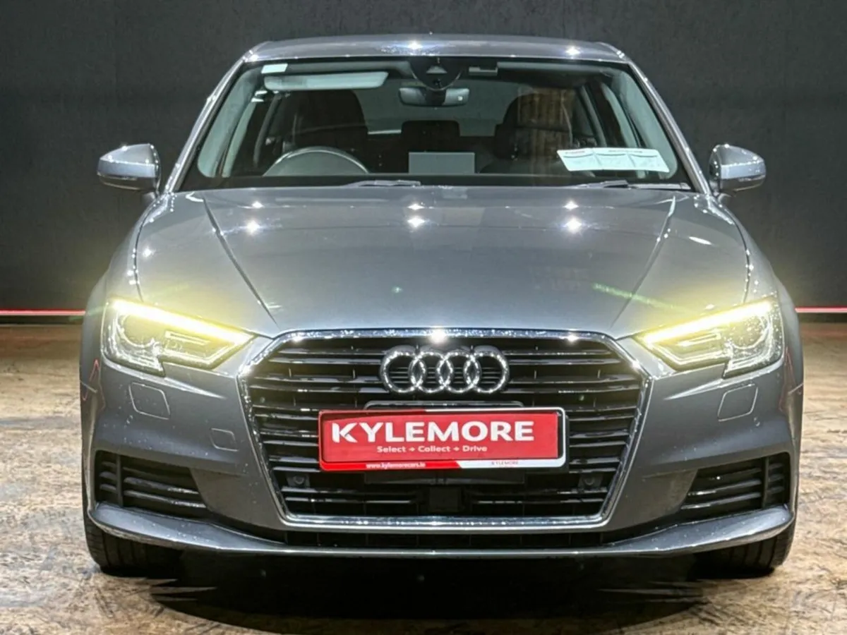 Audi A3 LOW MILEAGE - 1.4 TFSI - AUTOMATIC - REVER - Image 4