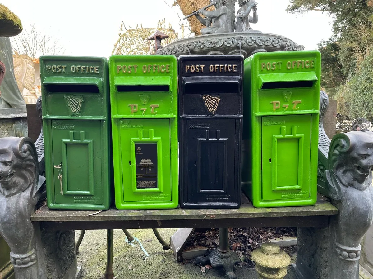 Post box building into wall. - Image 4