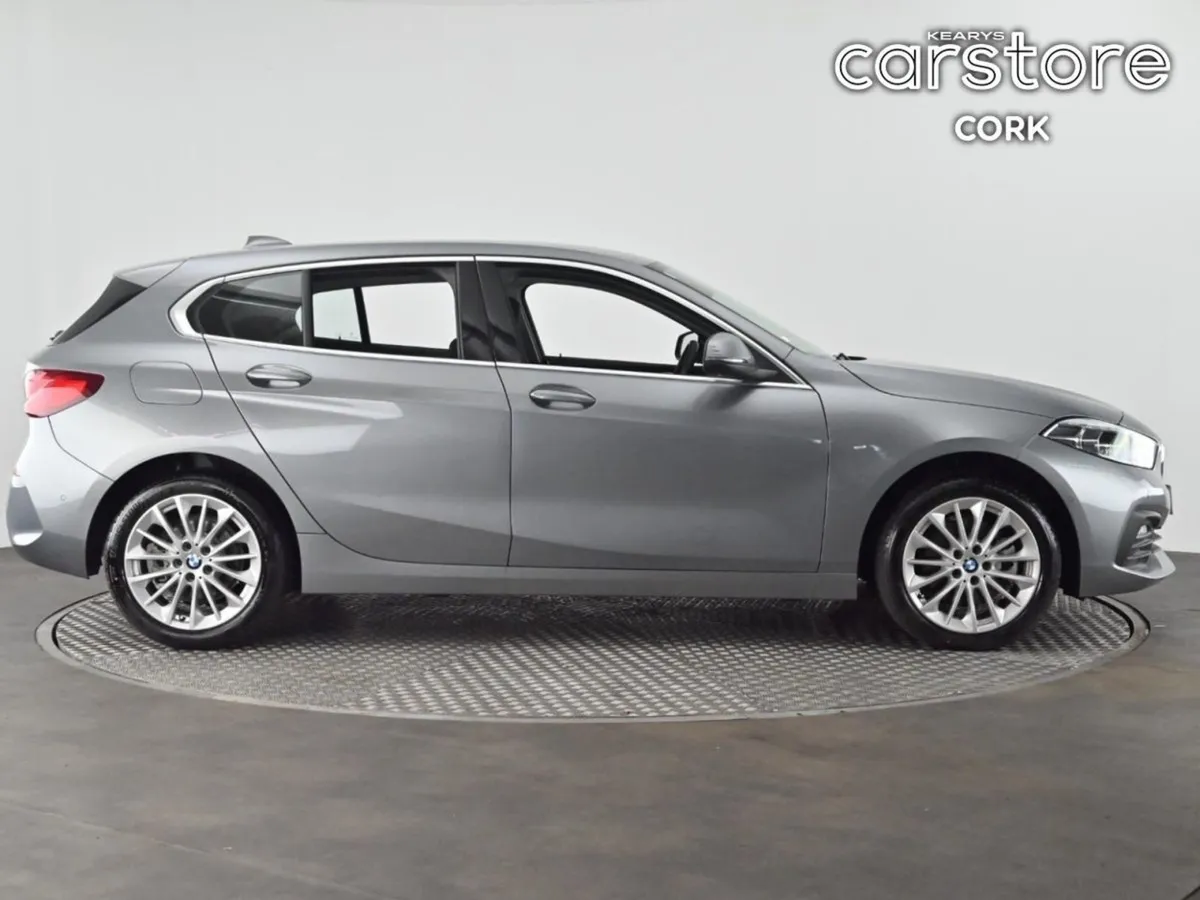 BMW 1 Series 118i Auto - Image 3