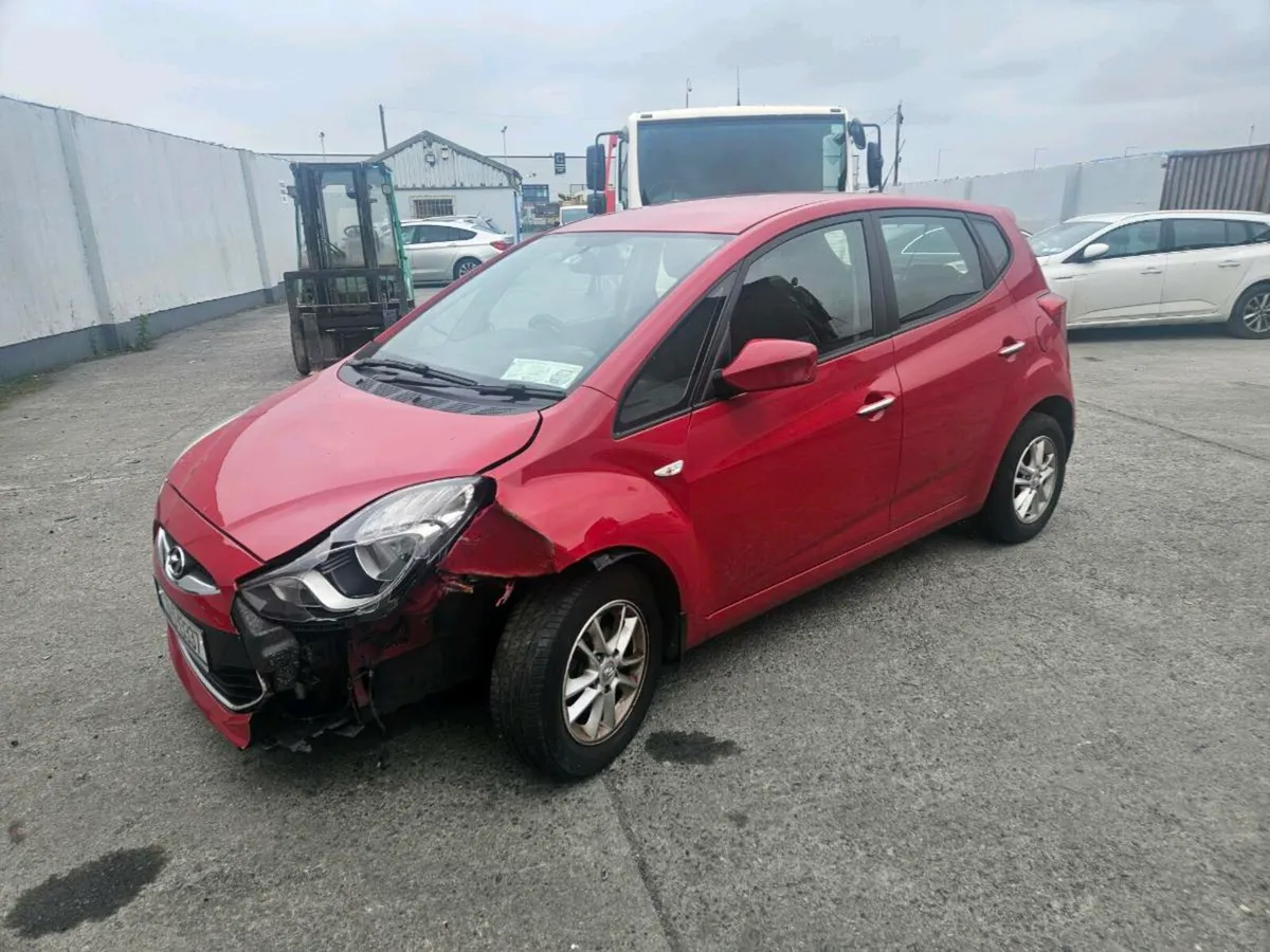 2013 Hyundai ix20 petrol auto for sale - Image 3