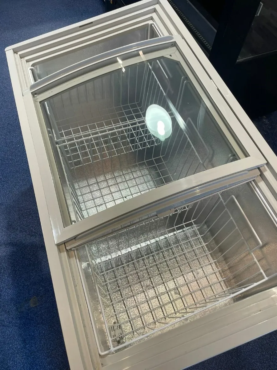 Polar G-Series Display Chest Freezer 270Ltr - Image 2